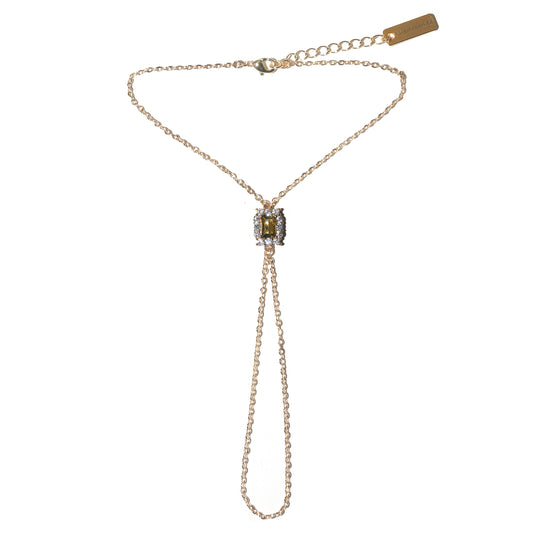 Carré V-Line Hand Chain in Peridot Green