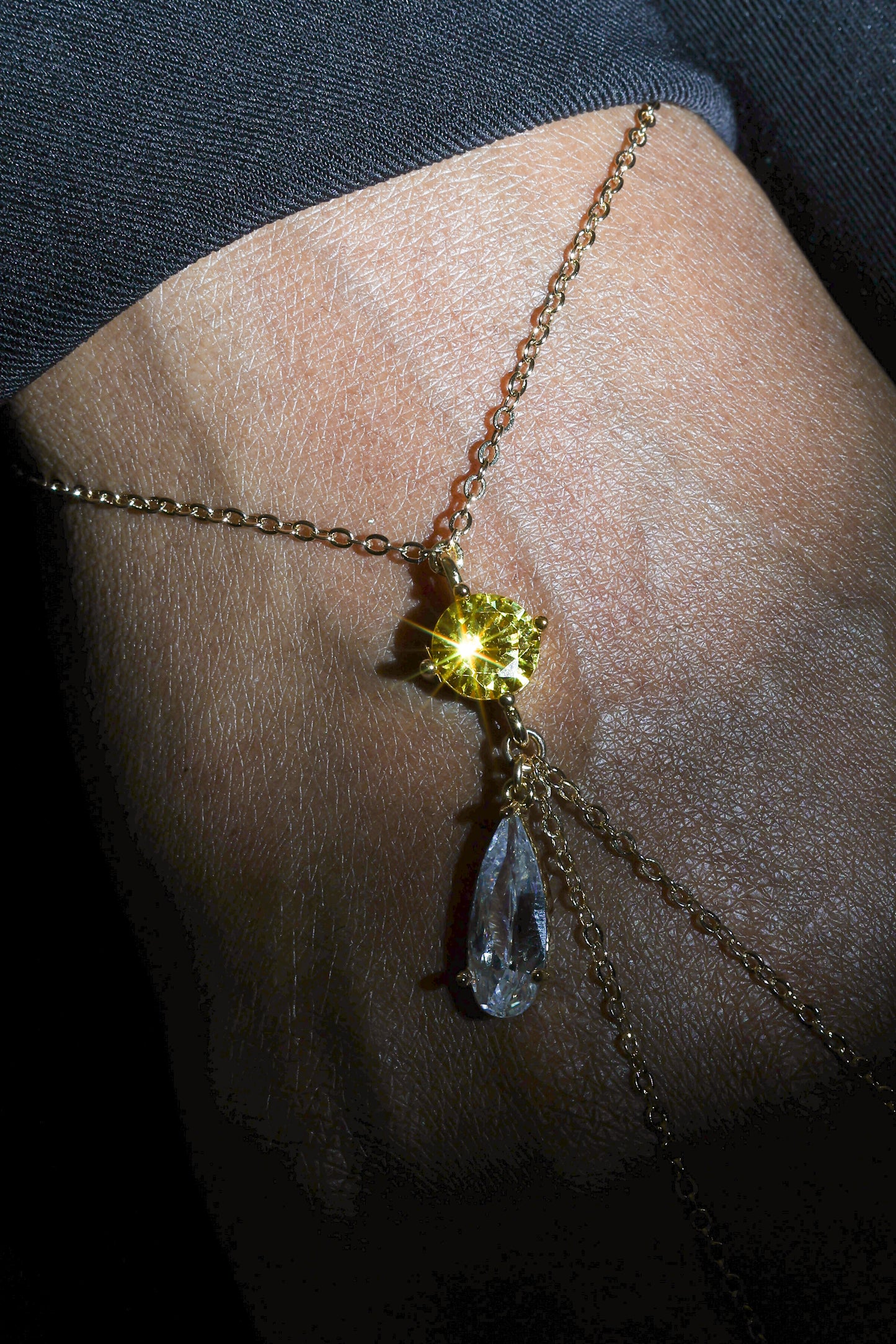 Lumina Hand Chain in Yellow