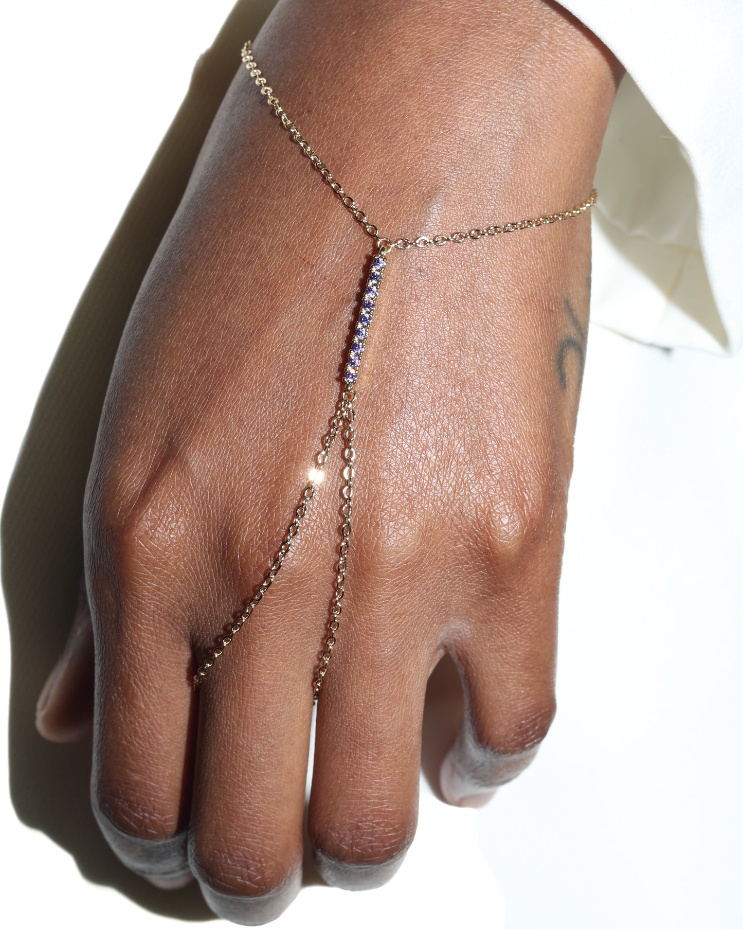 Nuit V-Line Hand Chain (Purple)