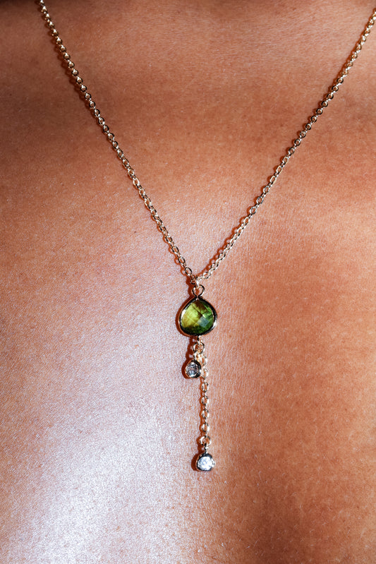 Point Necklace in Peridot Green