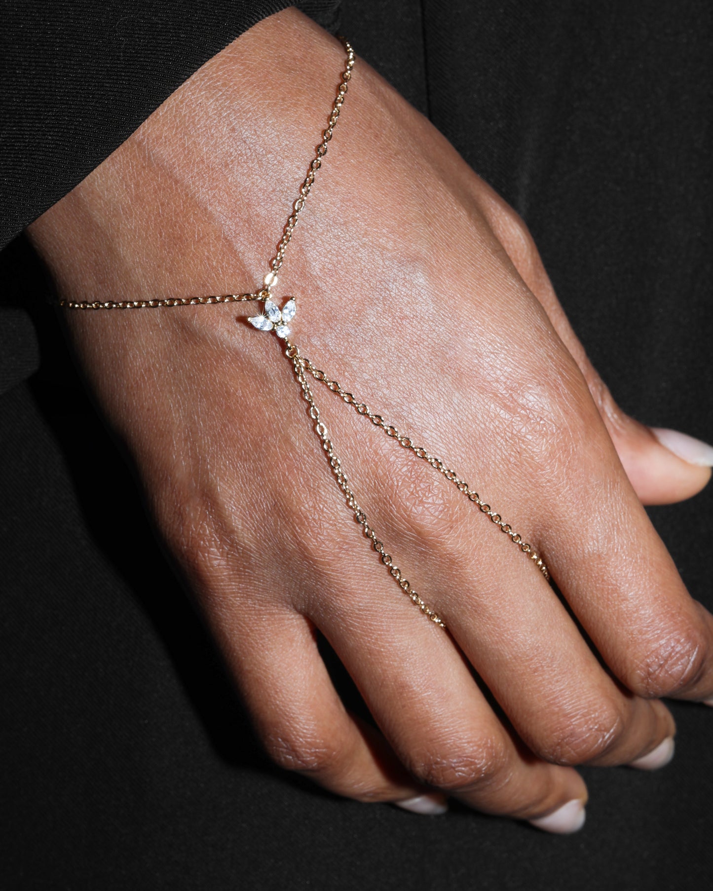 Seraphine V-Line Hand Chain